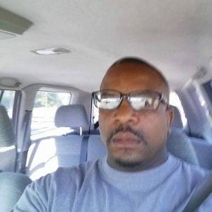 Meet your Posher, Dennis